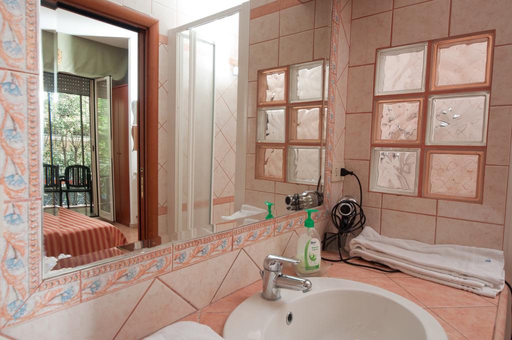 Suites Oliveri Viale Marconi Рим Экстерьер фото