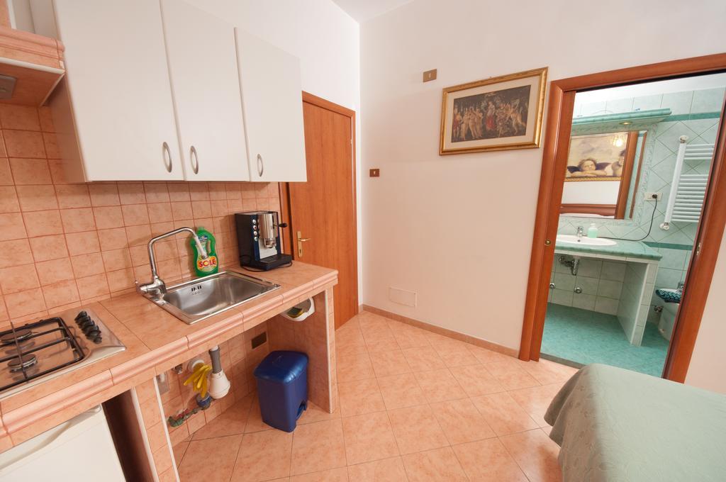 Suites Oliveri Viale Marconi Рим Экстерьер фото